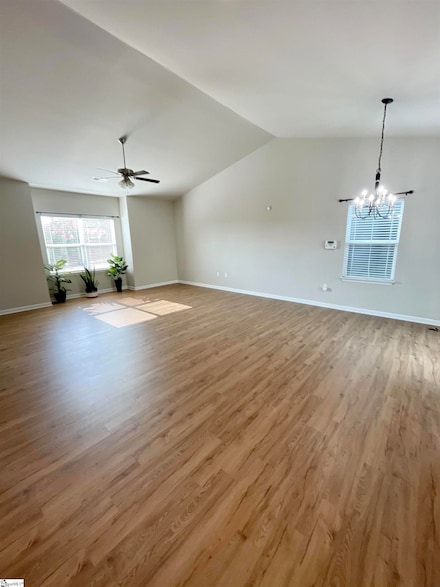8 7th St, Greer, SC 29651