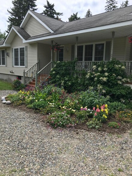 4 Richtown Rd, Tremont, ME 04612