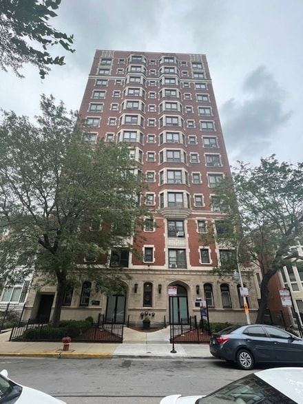 732 W Bittersweet Place Unit 1005, Chicago, IL 60613