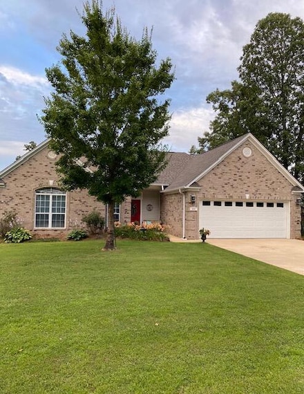 520 N Glenfield Rd, New Albany, MS 38652
