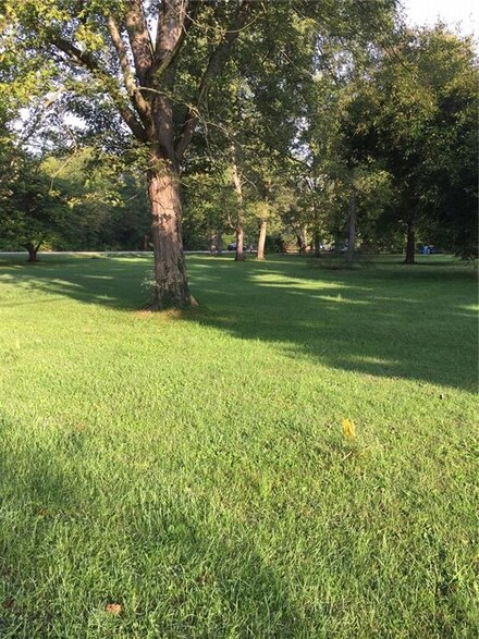 7383 Westfield Blvd, Indianapolis, IN 46240