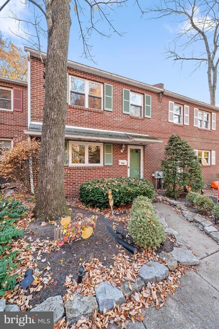 920 Dogwood Ln, Collegeville, PA 19426