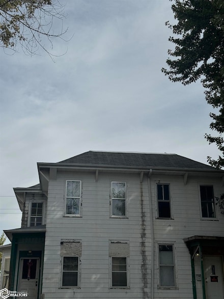 518 S Central Ave, Burlington, IA 52601