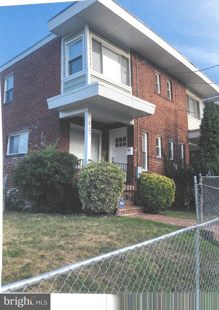 657 Kensington Place NE, Washington, DC 20011