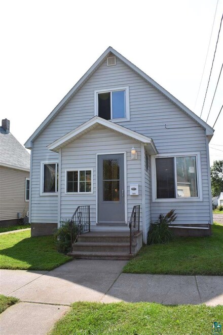 5810 Elinor St, Duluth, MN 55807