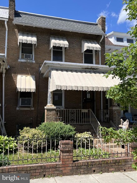 4610 9th St NW, Washington, DC 20011