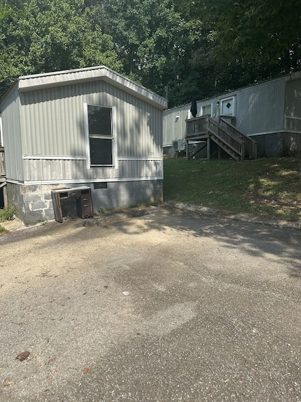 1220 Marion Dr, Lawrenceburg, TN 38464