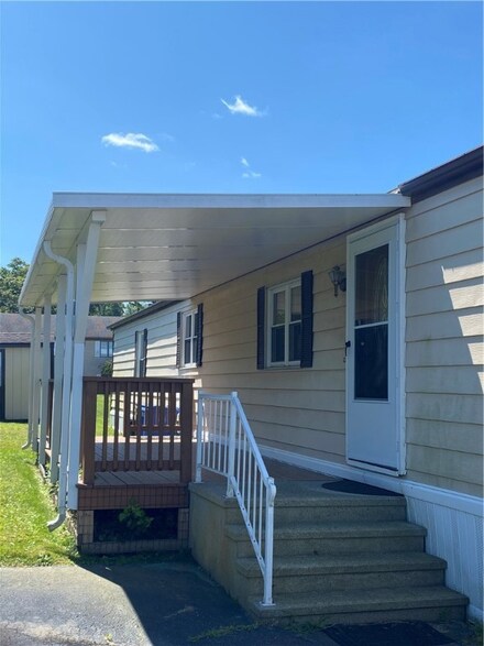 28 Bayview Park, Middletown, RI 02842