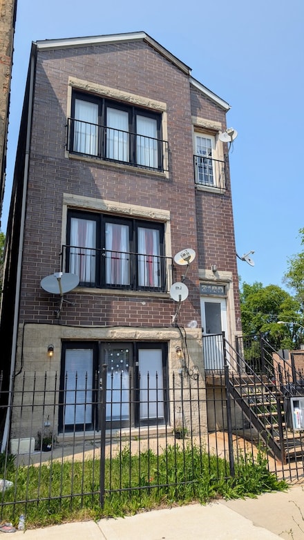 3100 W Polk St Unit 1, Chicago, IL 60612