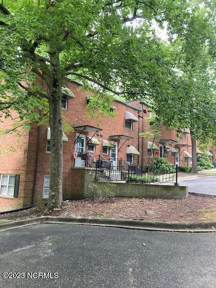 1302 E 14th St Unit 2f, Greenville, NC 27858
