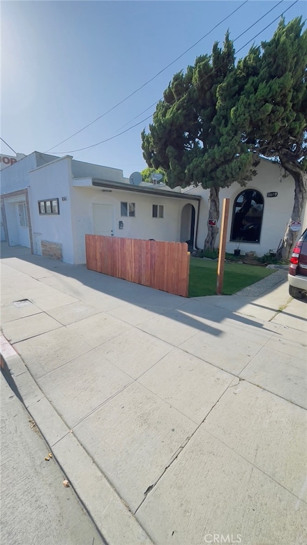 1061 E South St, Long Beach, CA 90805