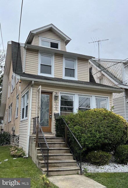 206 Marshall Ave, Darby, PA 19023