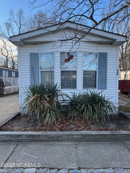 30 Seattle Slew Dr, Howell Township, NJ 07731