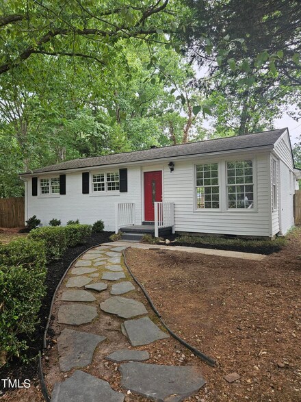 3404 Sioux Dr, Raleigh, NC 27609