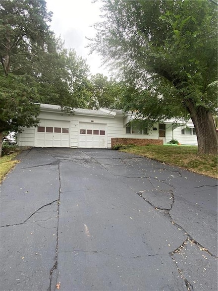 3503 S Northern Blvd, Independence, MO 64052