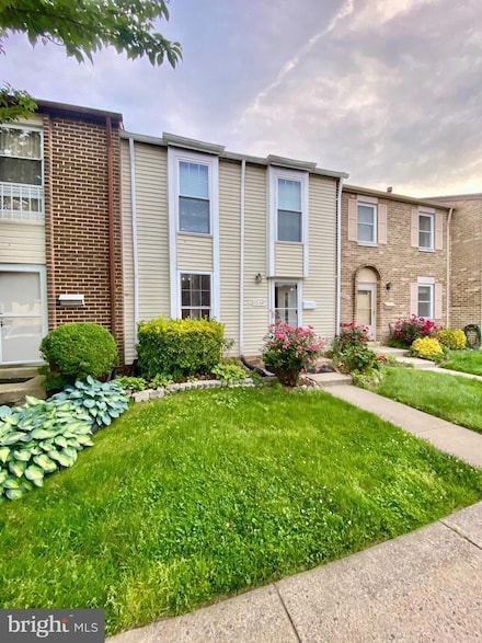 1064 W Side Dr, Gaithersburg, MD 20878
