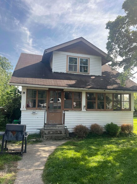 3716 Logan Ave, Fort Wayne, IN 46803