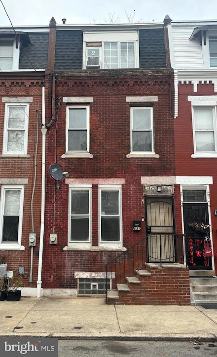 631 N 35th St, Philadelphia, PA 19104