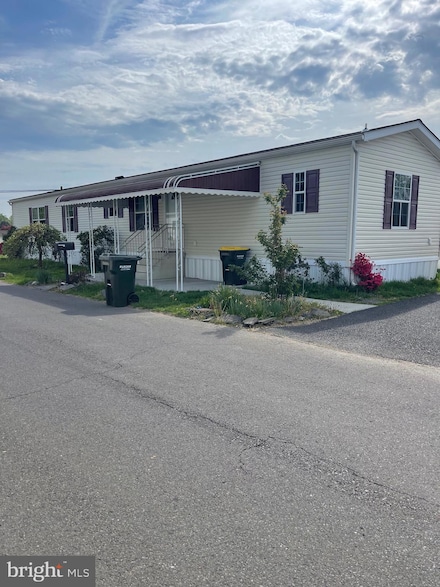 3549 Iris Ave, Trevose, PA 19053