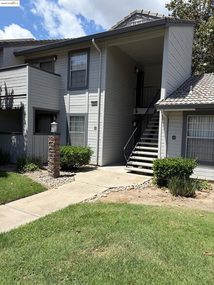 3933 Dale Rd, Modesto, CA 95356