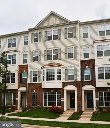 6233 Aster Haven Cir, Haymarket, VA 20169