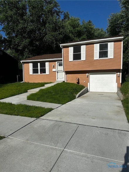 140 Ivanhill Rd, Toledo, OH 43615