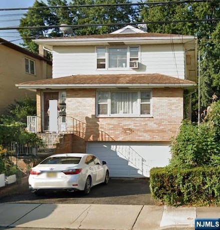 422 Myrtle Ave, Fort Lee, NJ 07024