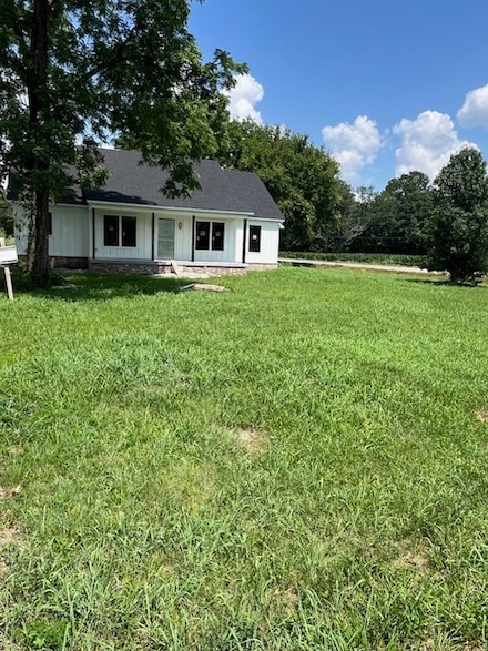 1798 Twin Caves Dr, Lewisburg, TN 37091