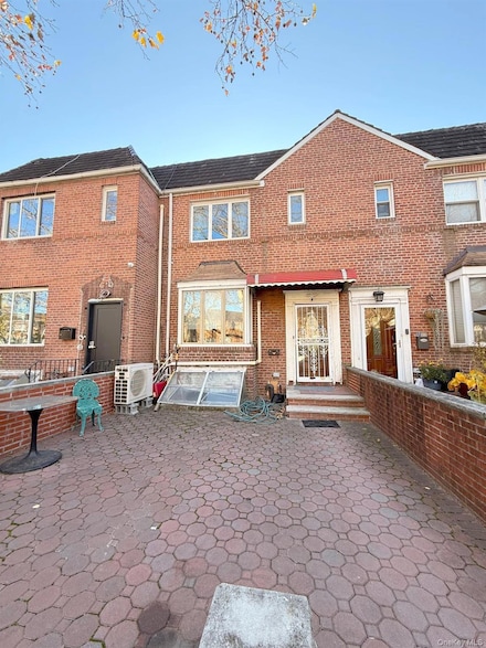 144-24 Jewel Ave, Flushing, NY 11367