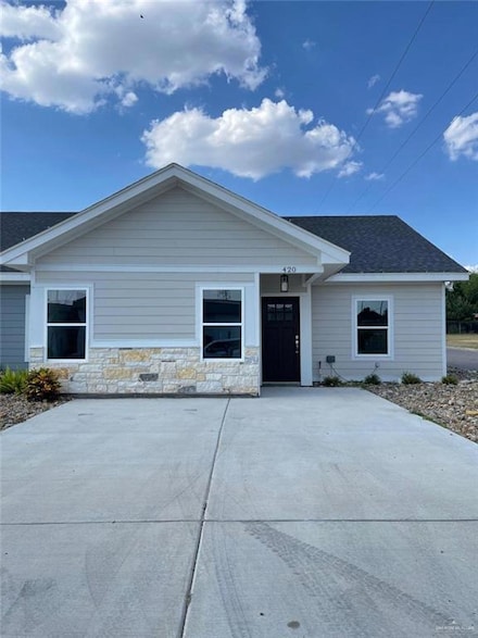 420 3 1 2 St, La Joya, TX 78560