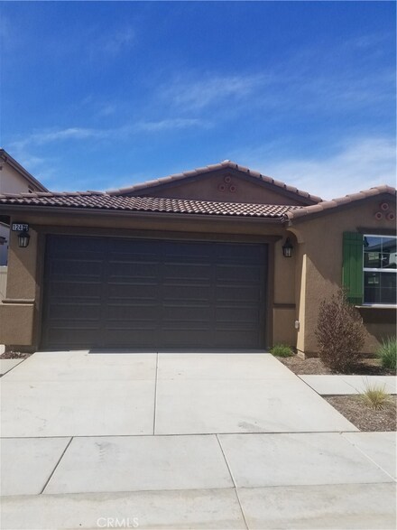 12470 Tesoro Ct, Grand Terrace, CA 92313