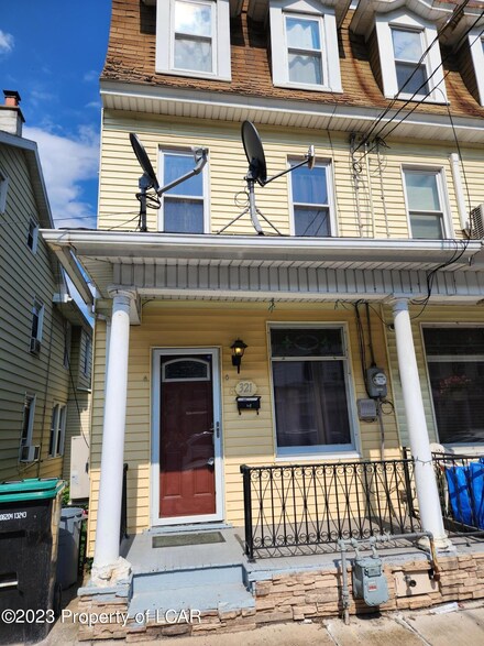 321 S Shamokin St, Shamokin, PA 17872