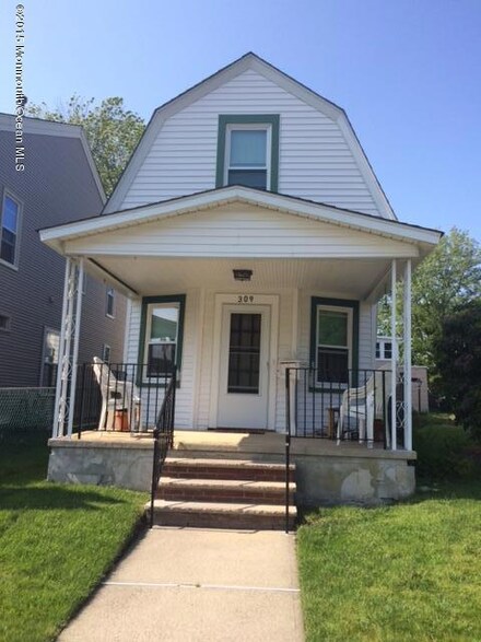 309 Hume St, Allenhurst, NJ 07711