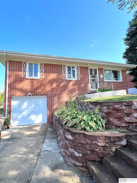 8114 Barbara St, Omaha, NE 68124