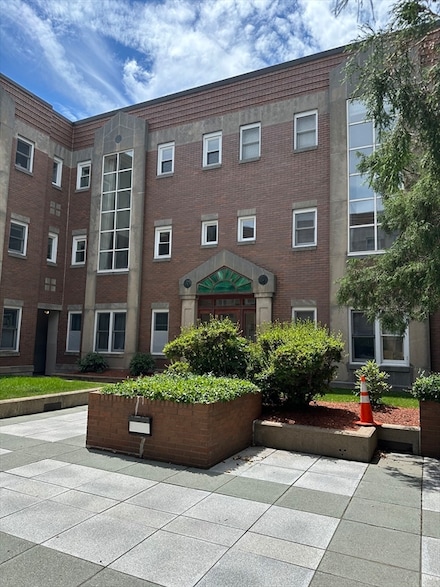 28 Parkman St Unit 2, Brookline, MA 02446