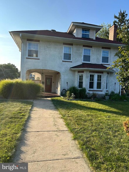 1009 N Evans St, Pottstown, PA 19464