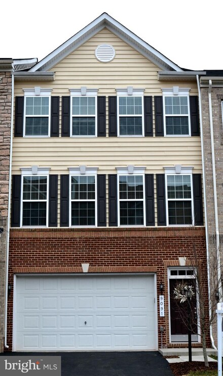 9091 Sandra Place, Manassas Park, VA 20111