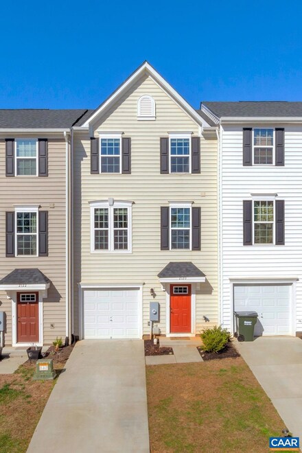 2120 Elm Tree Ct, Charlottesville, VA 22911