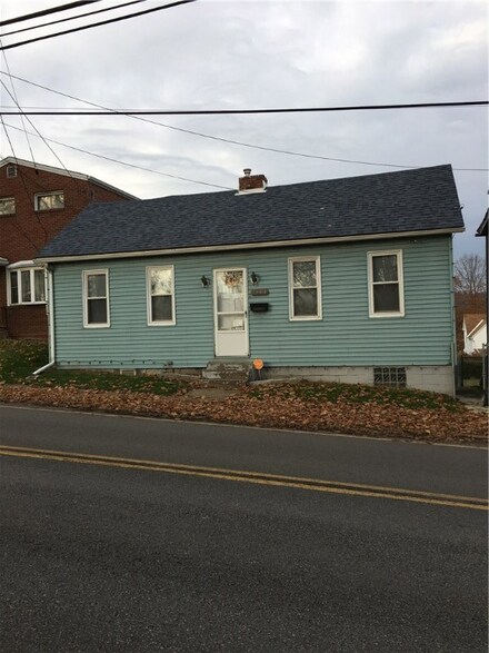 1504 Chartiers Ave, Mc Kees Rocks, PA 15136