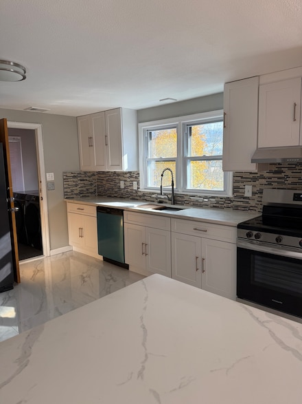 182 Arnoldale Rd, West Hartford, CT 06119