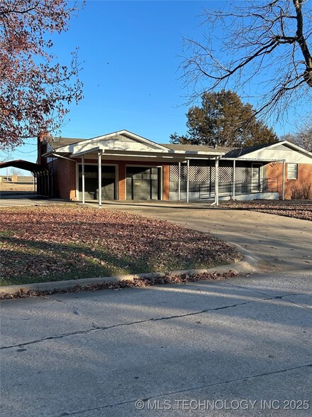 122 SE Morningside Ave, Bartlesville, OK 74006