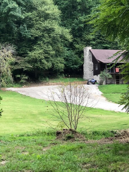 12475 Big Cola Rd, Rockbridge, OH 43149