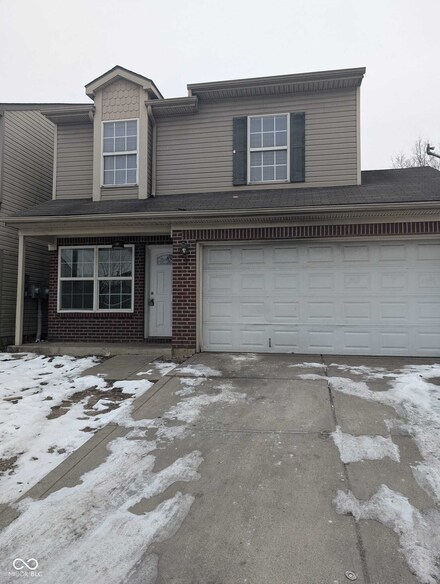 3726 Fetlock Dr, Indianapolis, IN 46227