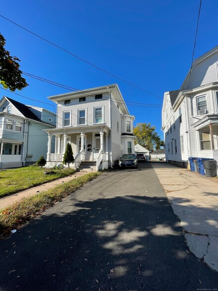 112 Union Ave, West Haven, CT 06516