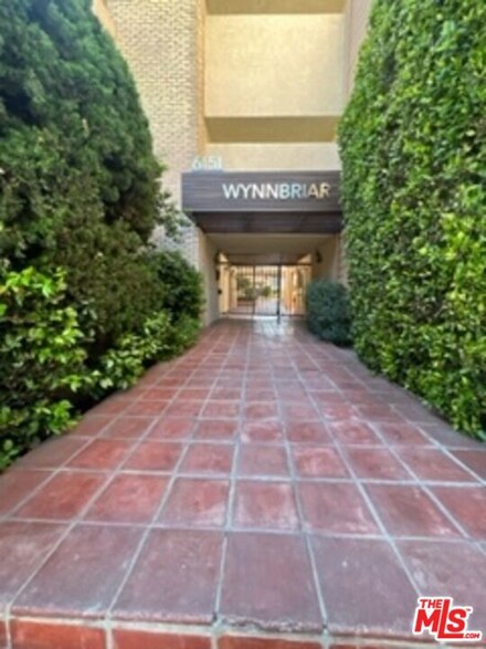 6151 Canterbury Dr Unit 305, Culver City, CA 90230