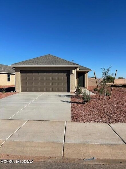 34321 S Incus Rd, Red Rock, AZ 85145