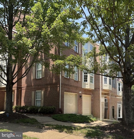 9400 Van Arsdale Dr, Vienna, VA 22181