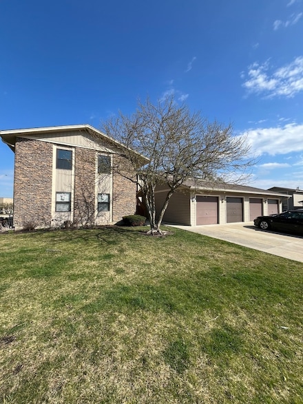5820 Wilshire Ct Unit B, Hanover Park, IL 60133