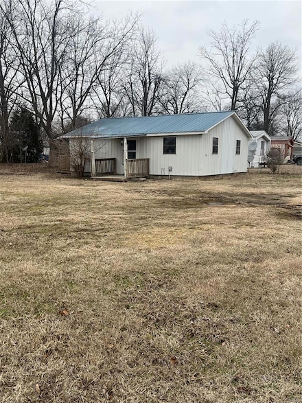 109 S Elm St, Arbyrd, MO 63821