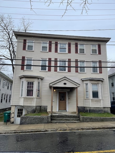 32 Mechanic St Unit 2L, Fitchburg, MA 01420